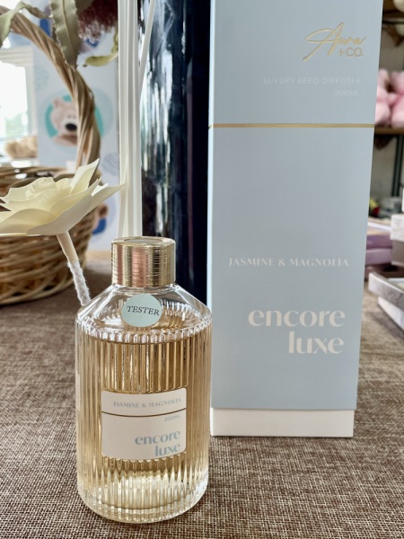 Aura & Co. Jasmine & Magnolia Diffuser